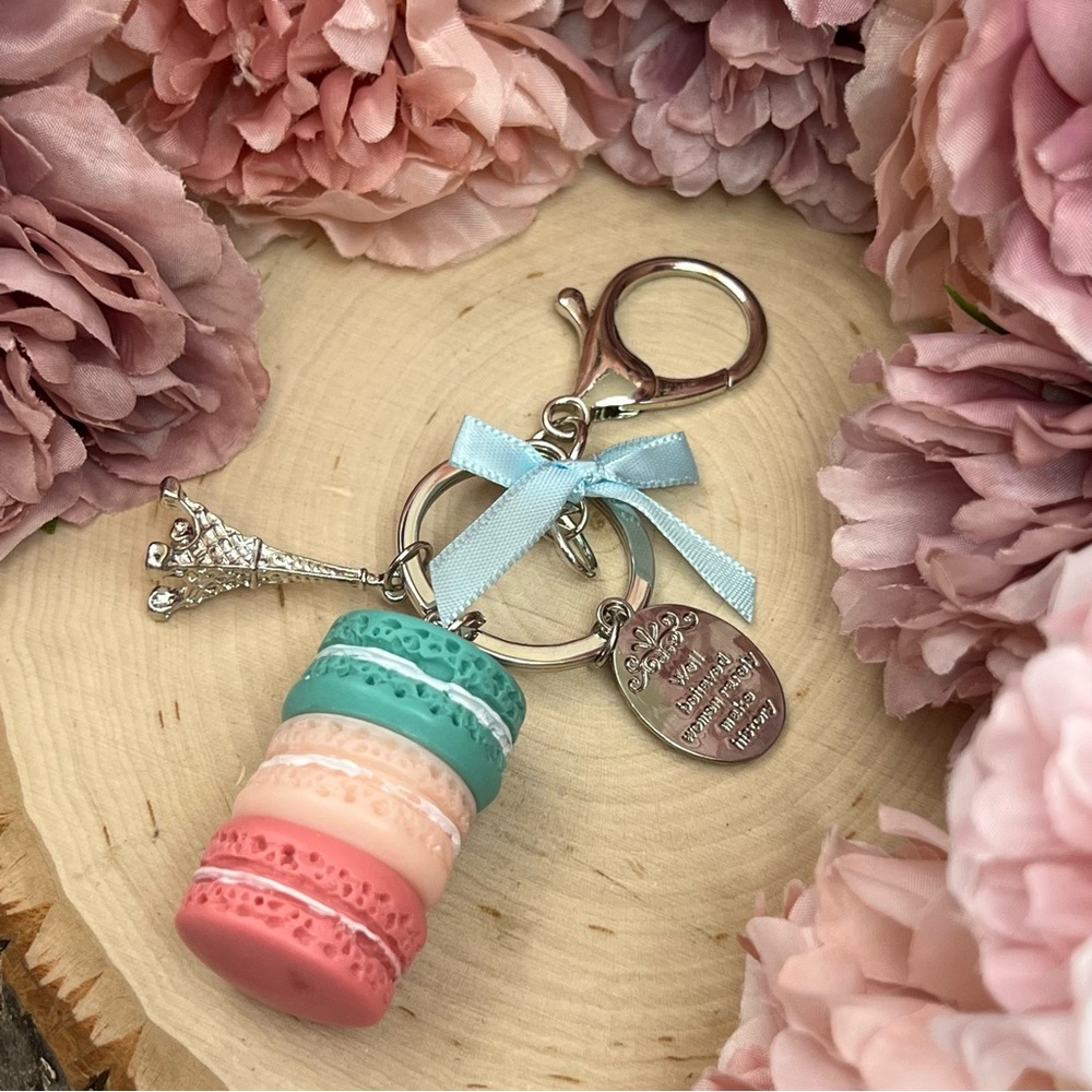 Colorful Macarons & Eiffel Tower Charm Keychain - Picture 7 of 13